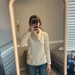 JCrew cream turtleneck pullover Size XS